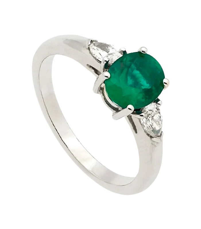 Glorious Emerald Ring