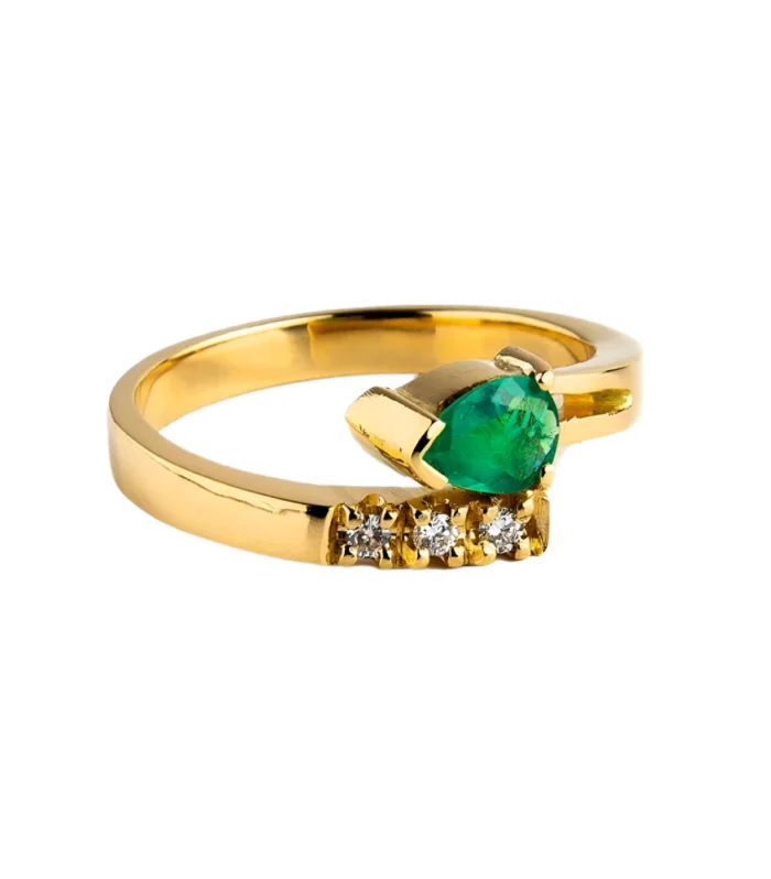 Aurora Emerald Ring